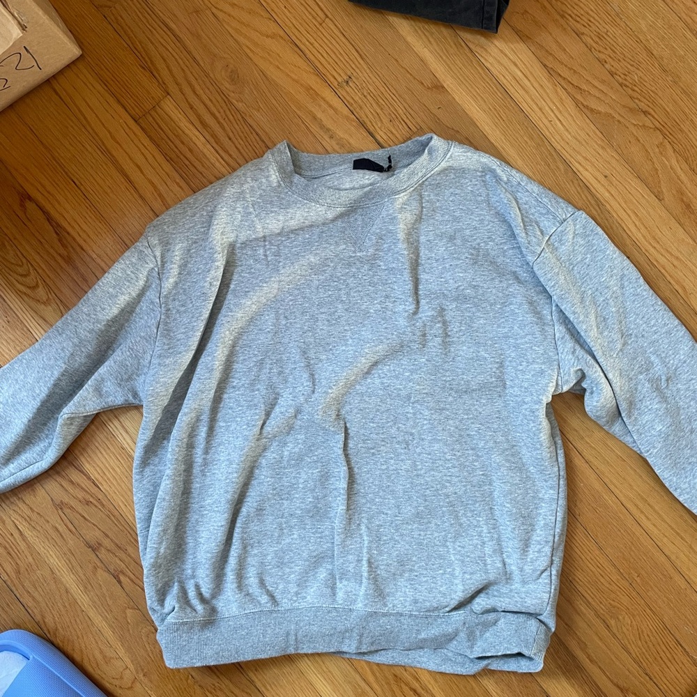 Grey oversized sweatshirt